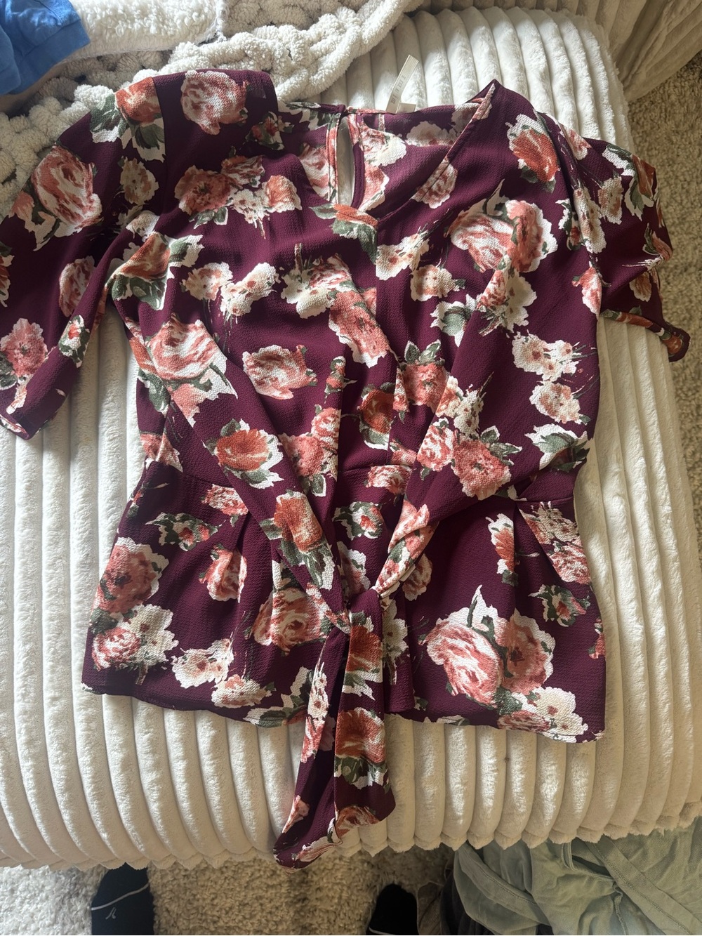Red Floral Tie Blouse. EUC